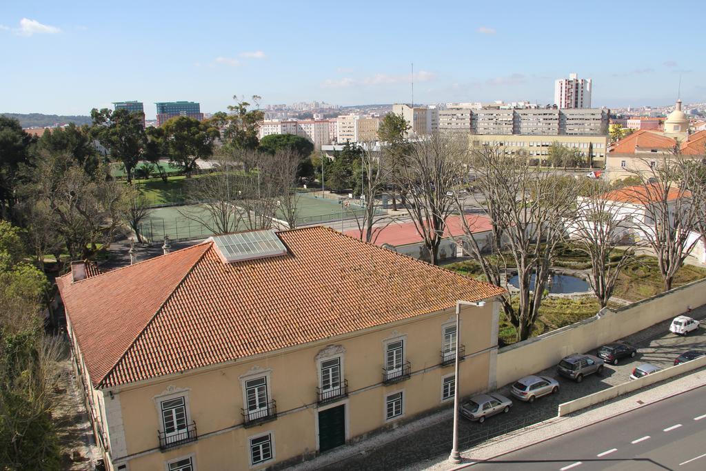 Beautiful View Close To Estadio Da Luz Lissabon Exterior foto